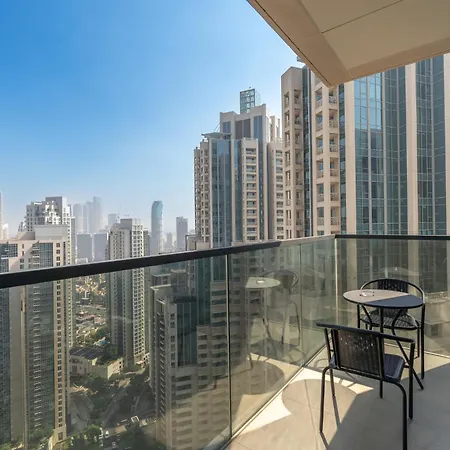 Elegant 2 Bedroom Apartment With Burj Khalifa Views On Sheikh Mohammed Bin Rashid Boulevard, A Short Walk From Dubai Opera Esterno foto