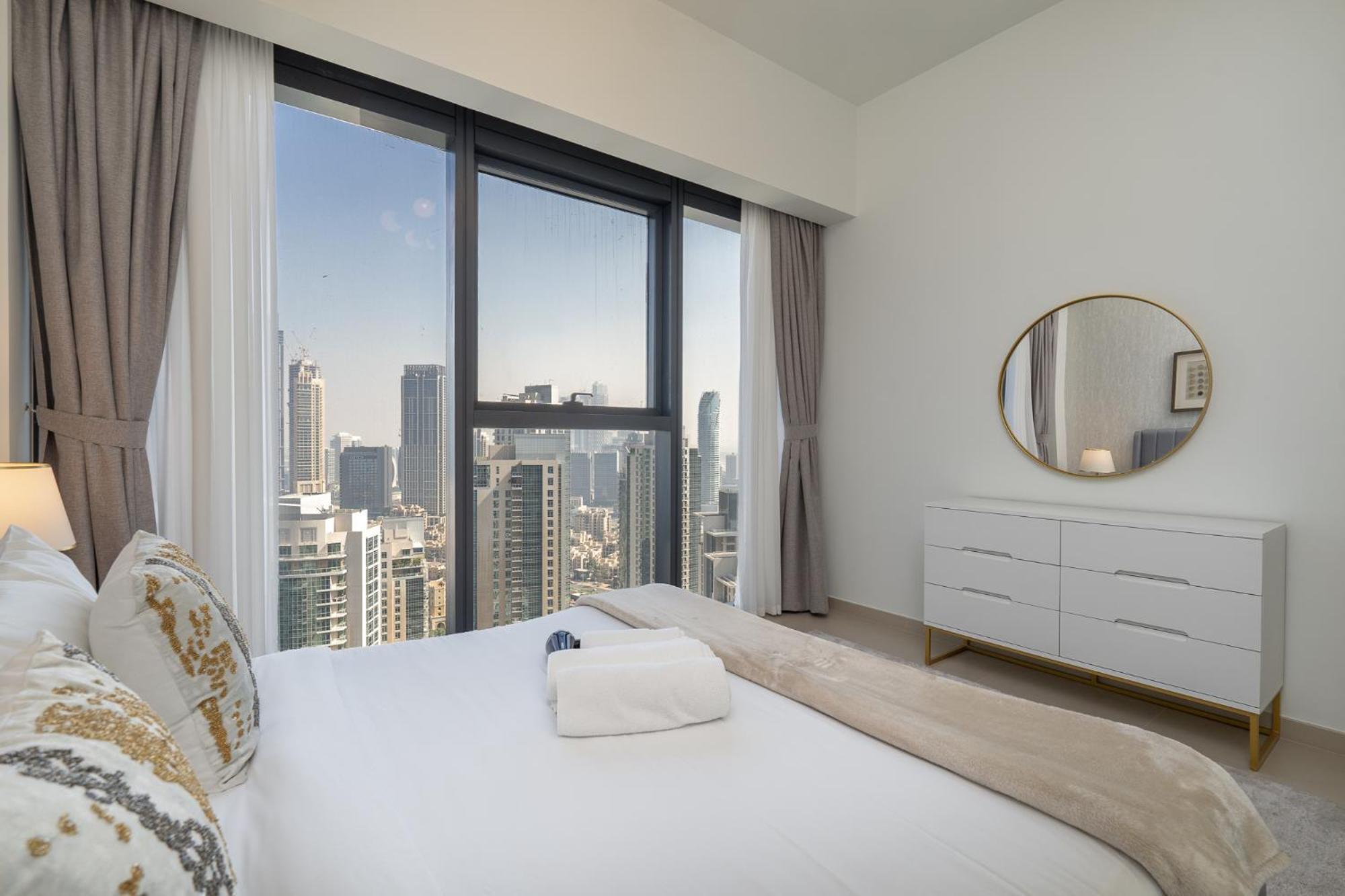 Appartamento Elegant 2 Bedroom With Burj Khalifa Views On Sheikh Mohammed Bin Rashid Boulevard, A Short Walk From Opera *