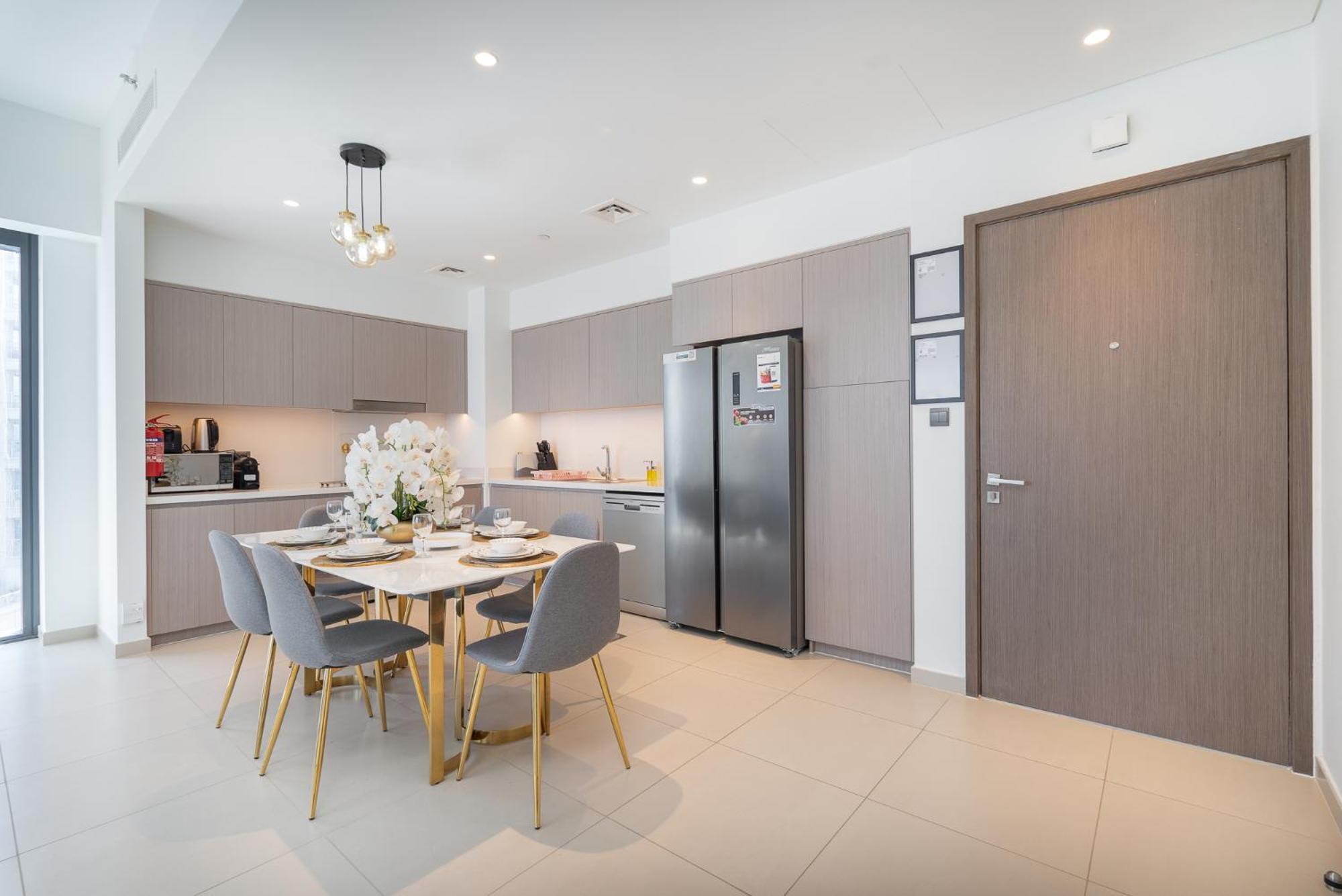 Elegant 2 Bedroom With Burj Khalifa Views On Sheikh Mohammed Bin Rashid Boulevard, A Short Walk From Opera